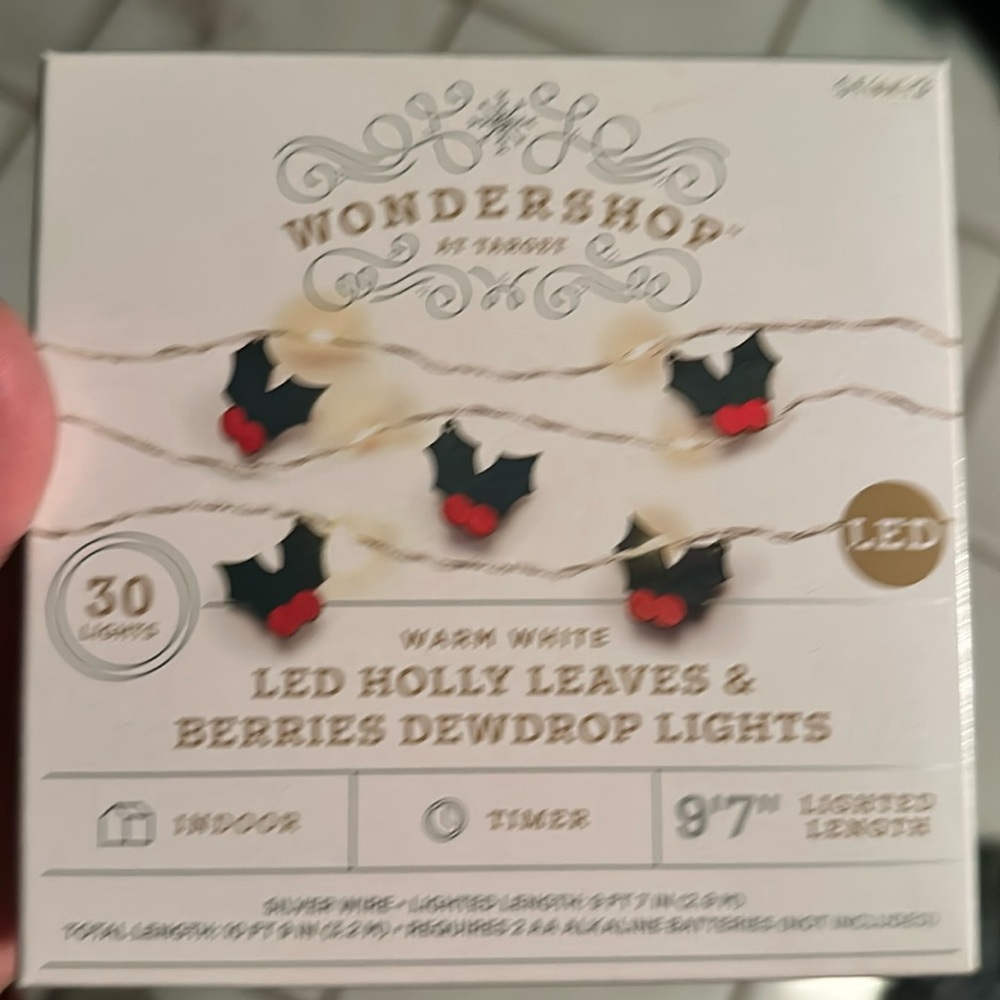 Led holly leaves & berries dewdrop lights